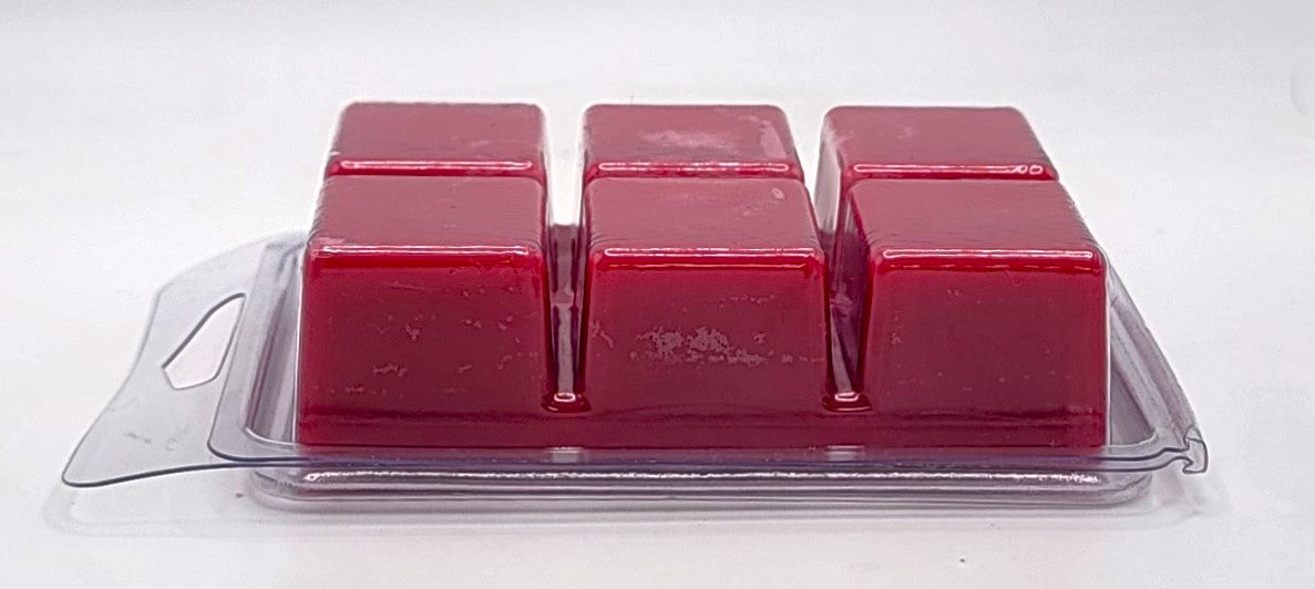 Hand-poured holiday wax melt with fresh evergreen aroma