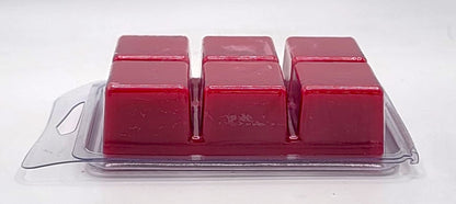 Hand-poured holiday wax melt with fresh evergreen aroma