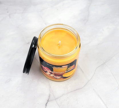 Cozy ambiance candle with a playful and bright tropical aroma.